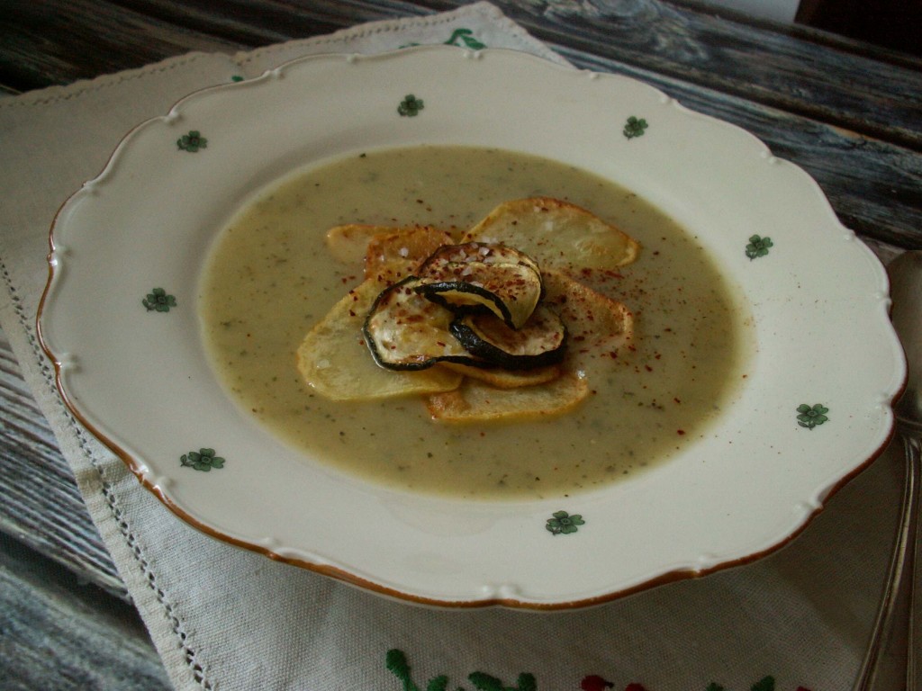 Kremowa zupa z ziemniaków i cukini