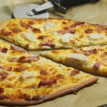 pizza z białym sosem