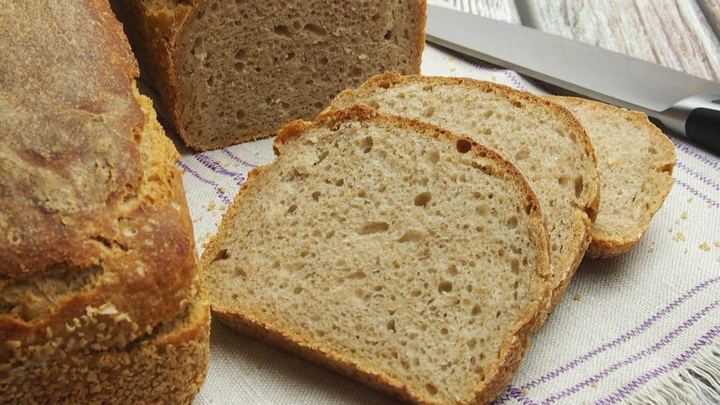 chleb pszenno-żytni z prażoną mąką