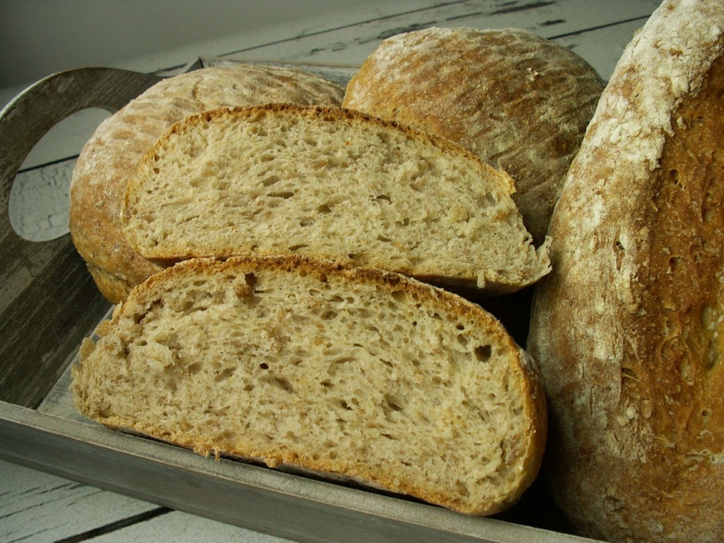 chleb pszenno - orkiszowy z płatkami żytnimi i owsianymi