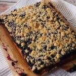 ciasto drożdżowe z jagodami i kruszonką