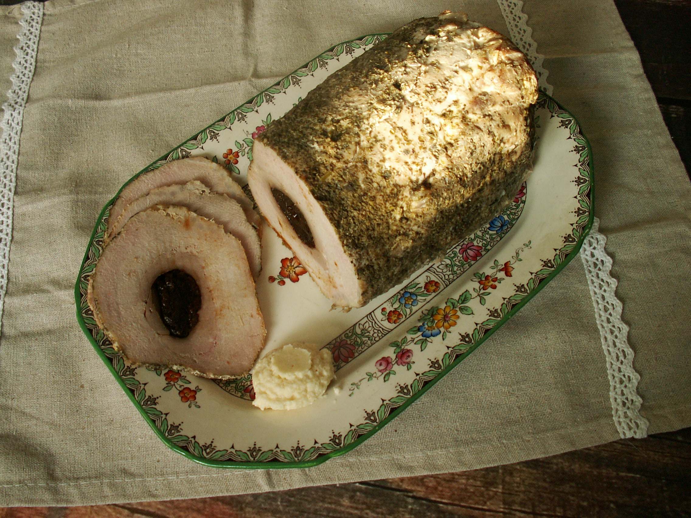 Pieczony schab ze śliwkami