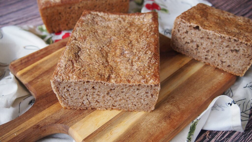 chleb orkiszowy razowy na zakwasie