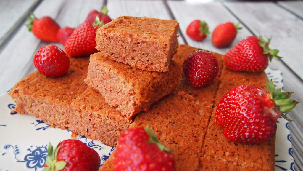 Ciasto truskawkowe całkiem inaczej - bez glutenu, jajek i mleka